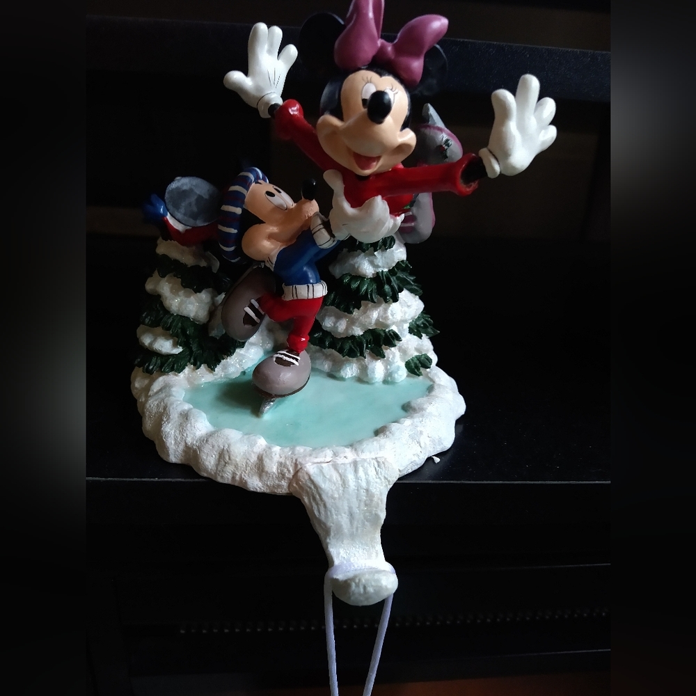 Disney Christmas Mickey and Minnie Stocking Holder resin 5"wide 6.5" tall